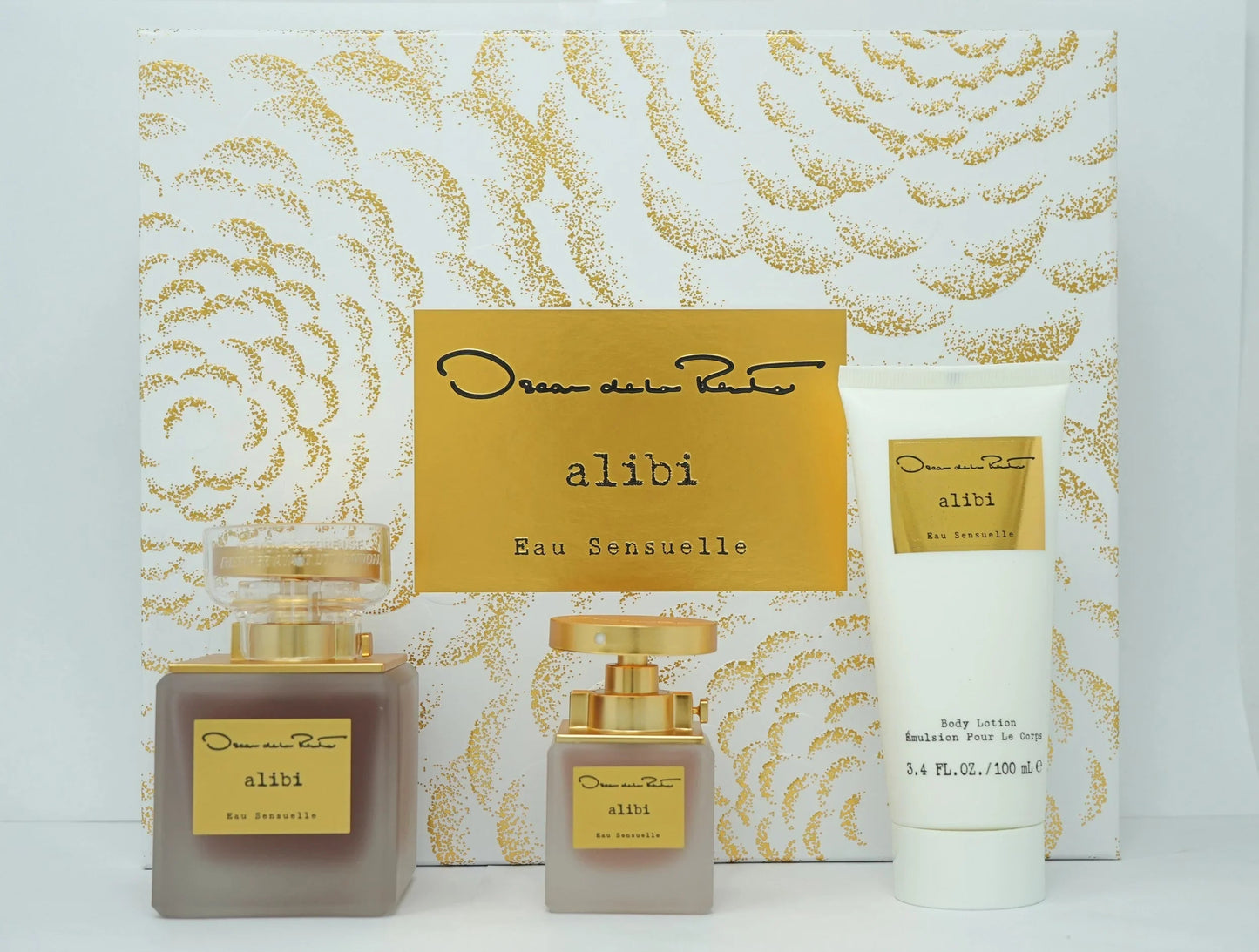 Oscar De La Renta Alibi Eau de Toilette bottle and box