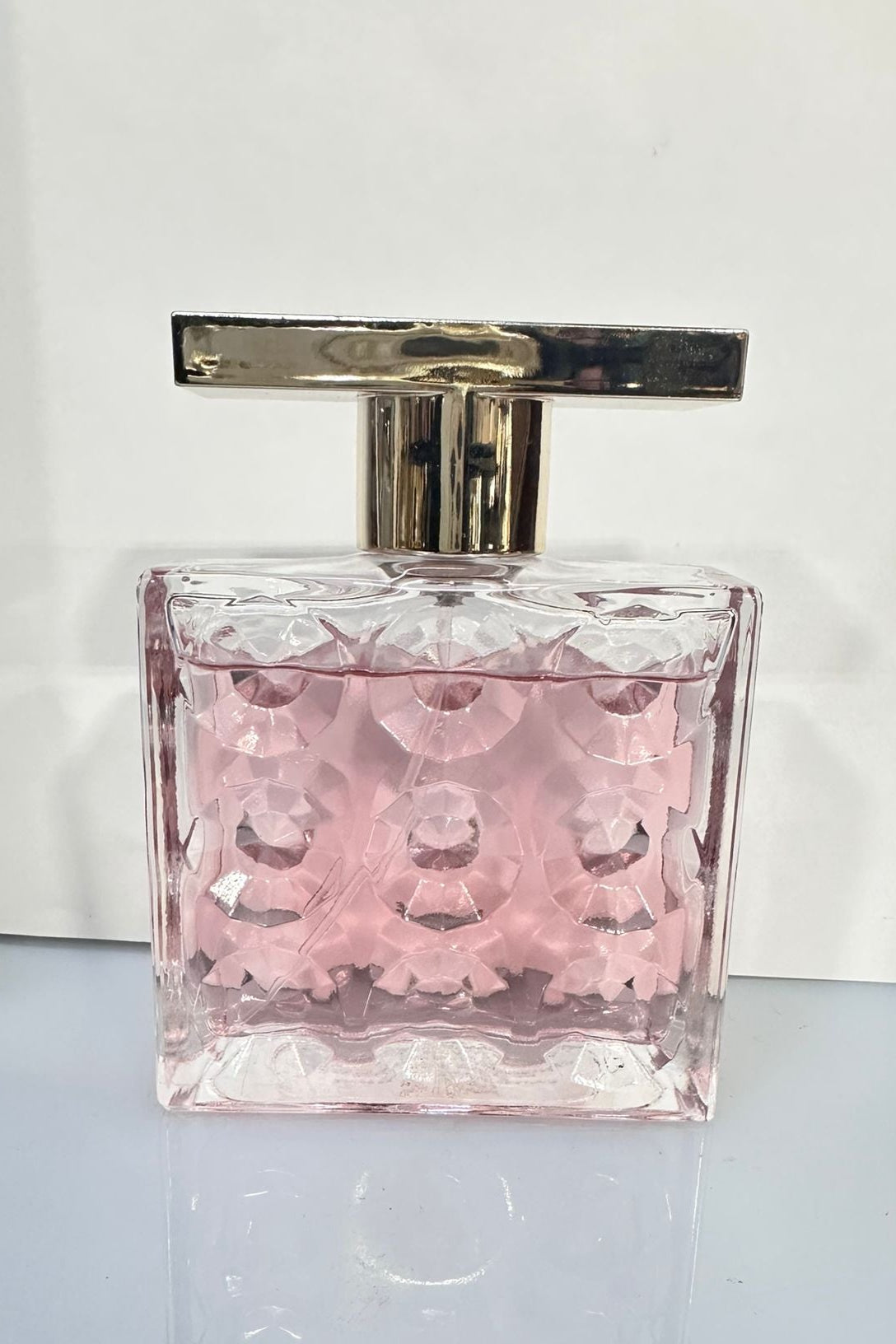 Very Hollywood by Michael Kors Eau de Parfum carton and packaging