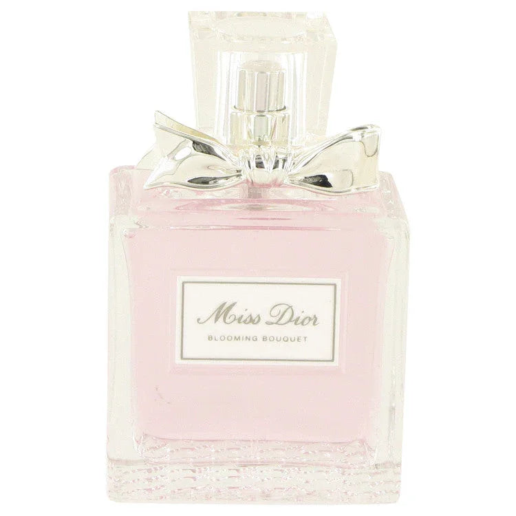 Dior Miss Dior Blooming Bouquet Eau de Toilette bottle close-up detail