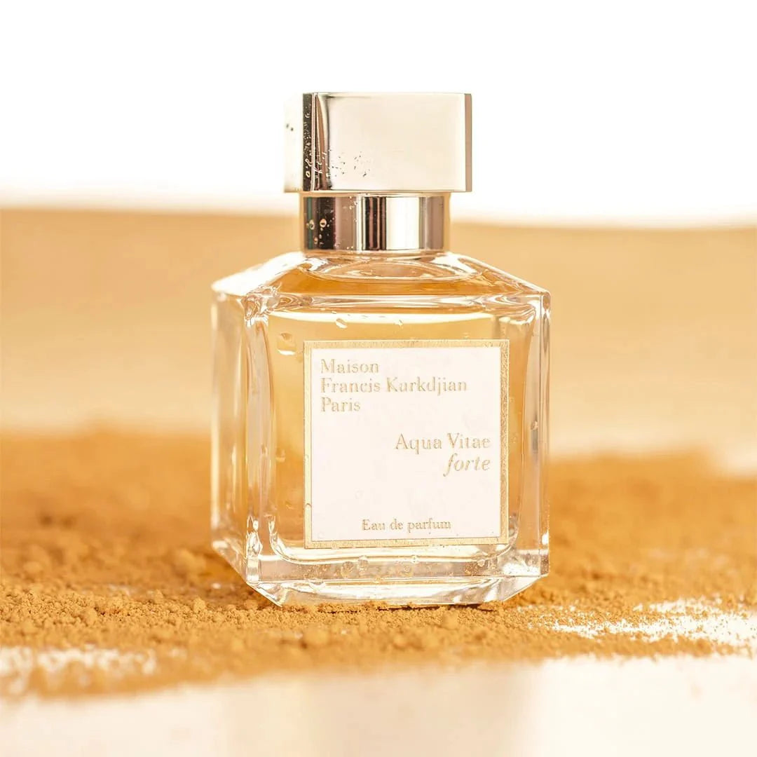 Maison Francis Kurkdjian Aqua Vitae Forte bottle close-up detail